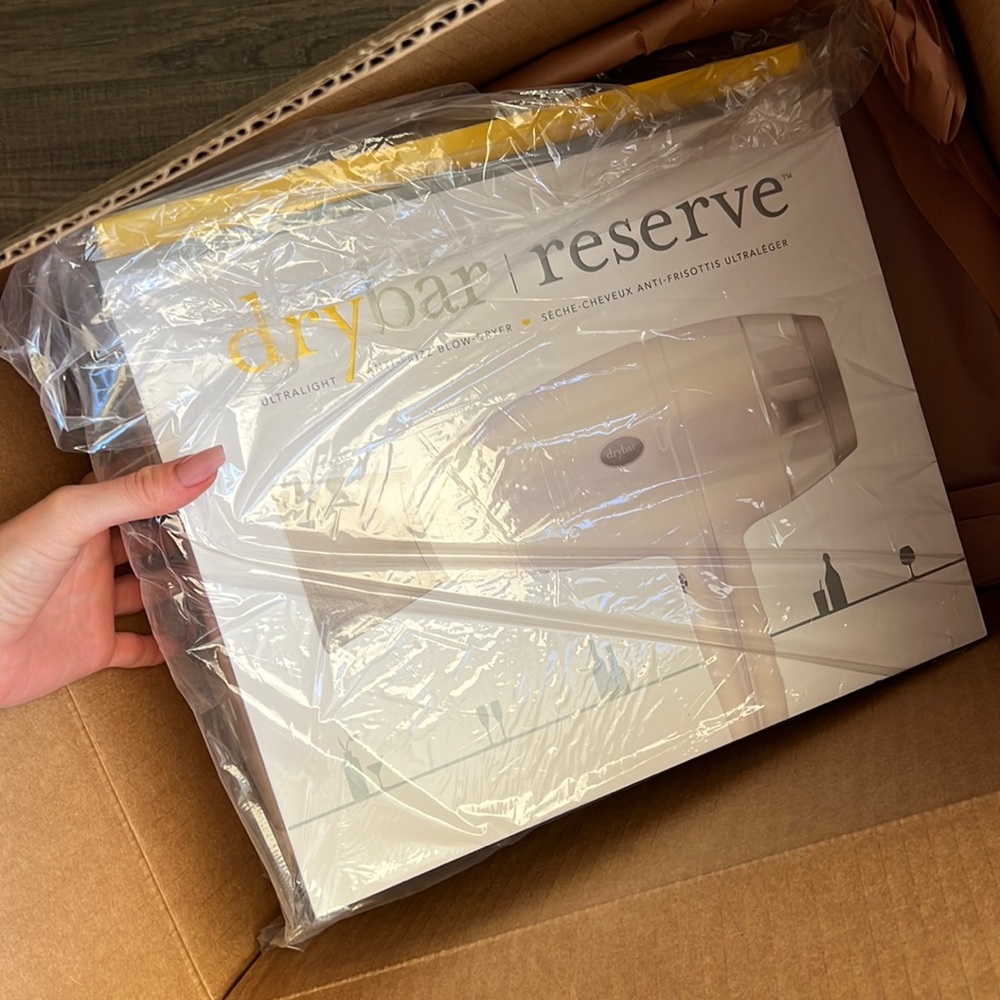 Reserve Ultralight Anti-Frizz Blow-Dryer